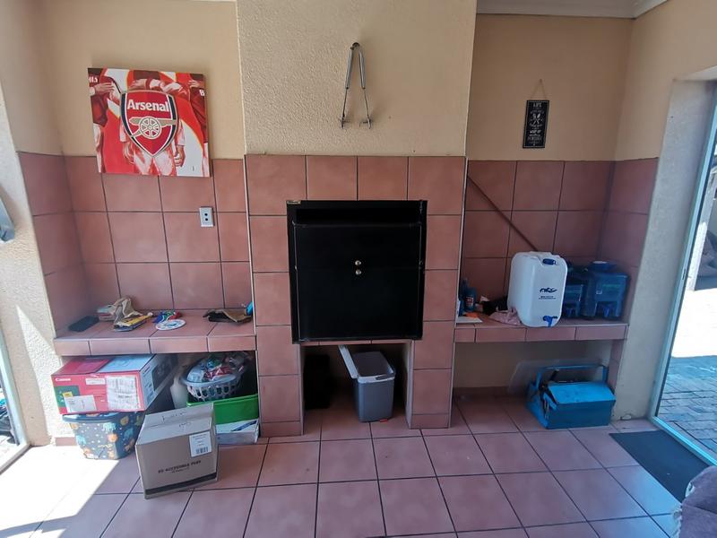 2 Bedroom Property for Sale in Vaalpark Free State